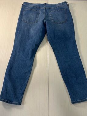 Universal Thread Men’s Slim Straight Jeans - Medium Blue